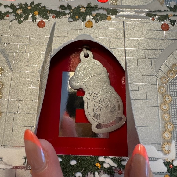 Gucci 2024 Holiday Ornament Advent Calendar - Picture 7 of 9